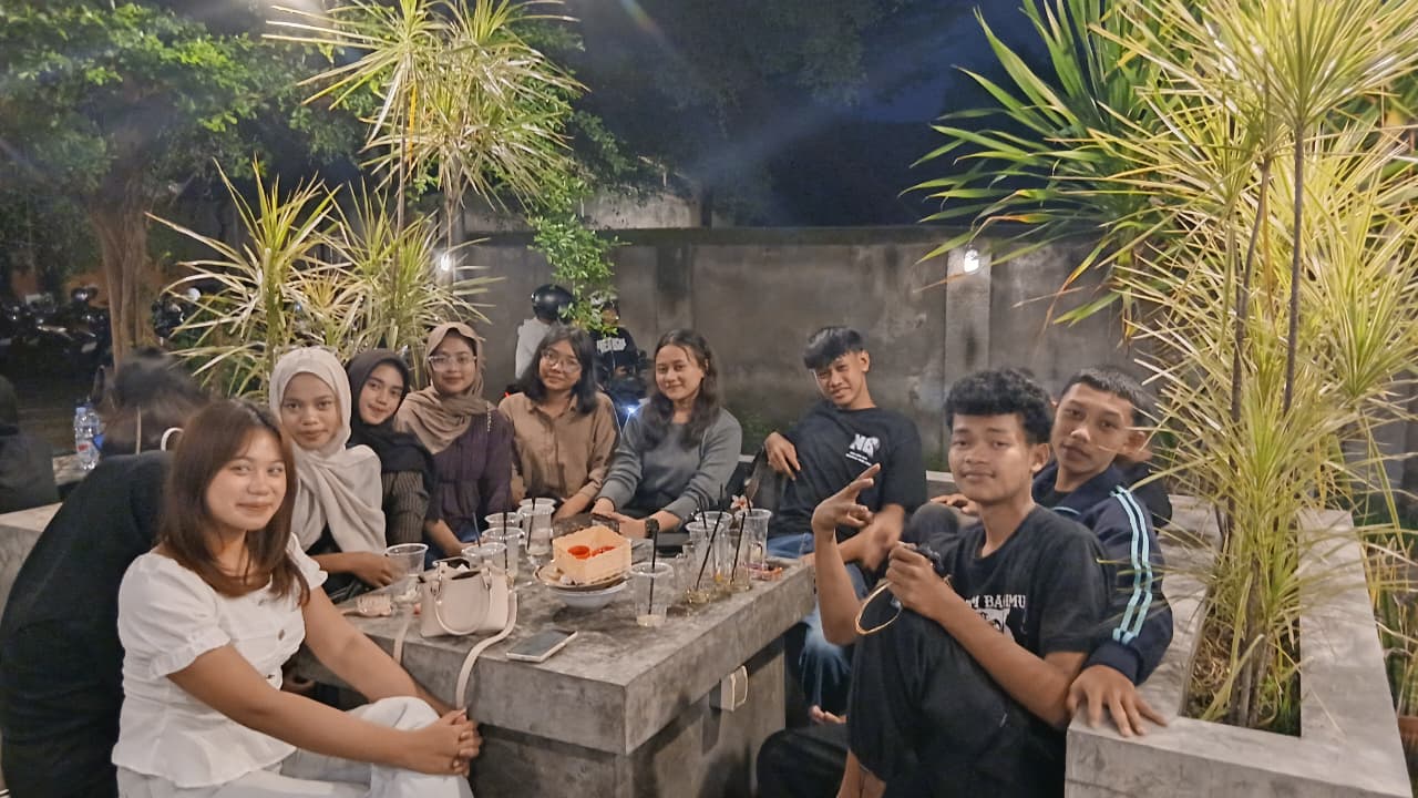 Foto Bersama Teman 8